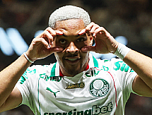 EMPATE COM PERSONALIDADE