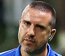 MUITO VOLANTE E POUCO FUTEBOL