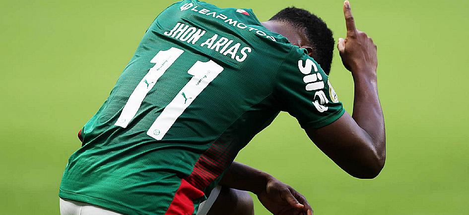 <span class='tit'>DO SONO À VAGA</span> <br /><span class='desc'> Palmeiras acorda no 2º tempo, goleia Fortaleza/CE e fica bem perto das quartas na Copa do Brasil
CARLOS MIGUEL
NOTA: 6,5
AVALIAÇÃO: MUITO...</span> DO SONO À VAGA